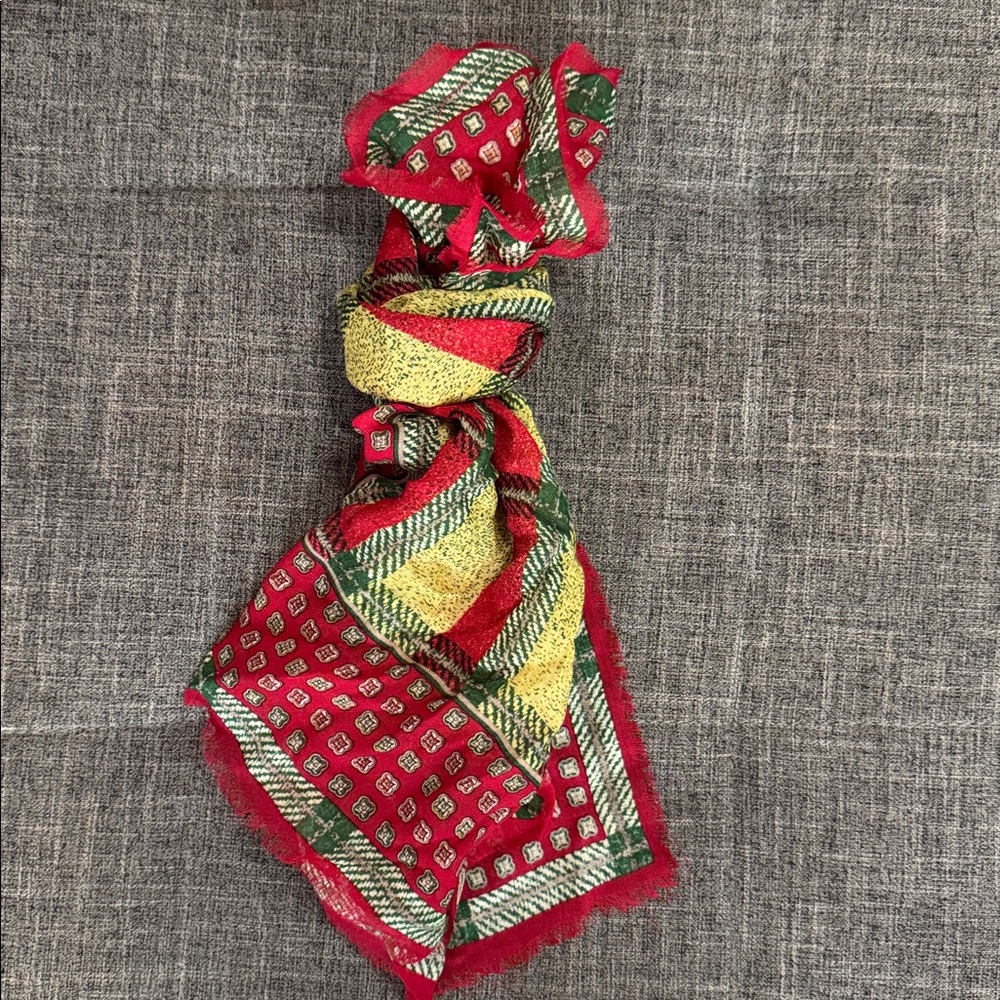 🧣 Vintage Oscar de la Renta Wool Scarf | Accessory Street
